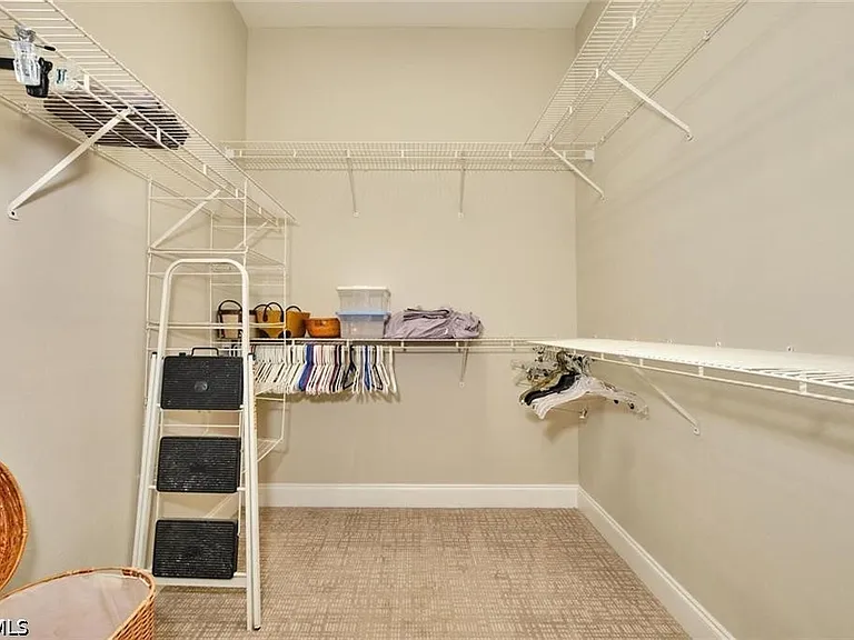 9240 Willowcrest Ct — Photo 33