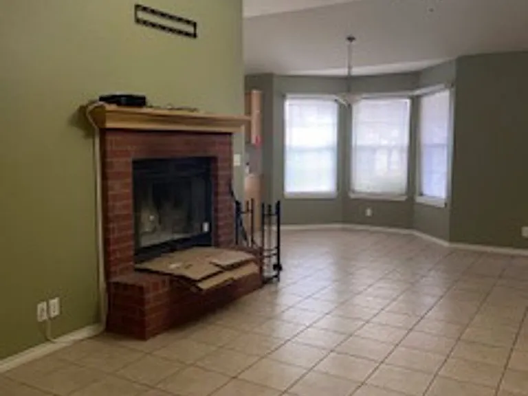 1350 Princeton St — Photo 3