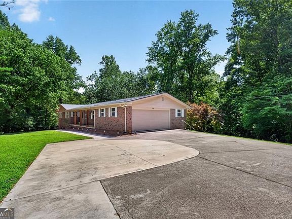 4th image of 3355 Springdale Forrest Cir