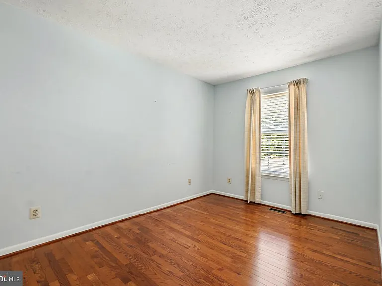 2 Chelmsford Ct — Photo 20
