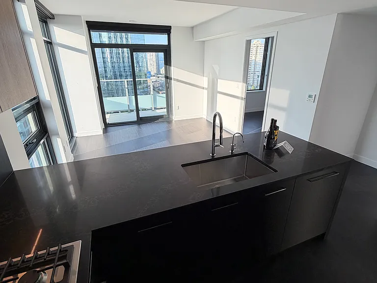 6608 Sussex Ave #1704 — Photo 7