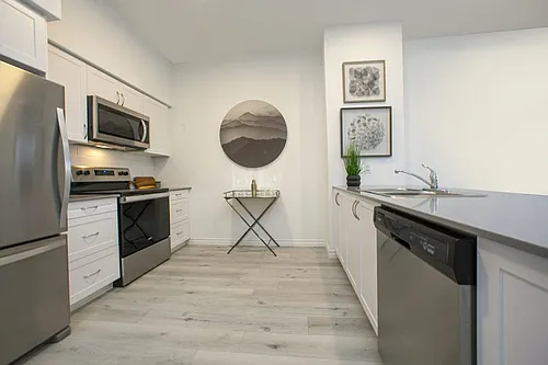 30 Hanmer St W Photo 1