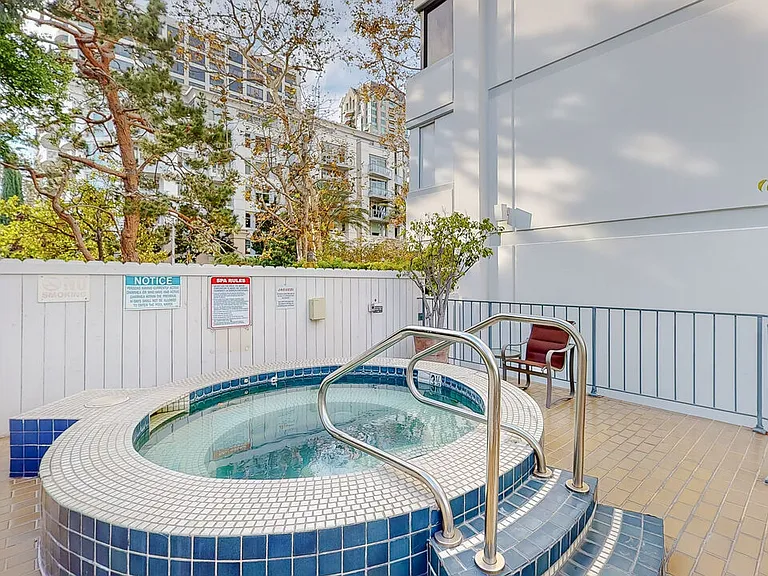 10660 Wilshire Blvd #705 — Photo 21