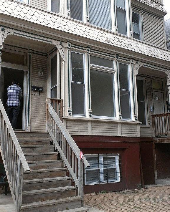 1st image of 3236 N Clifton Ave APT 3R