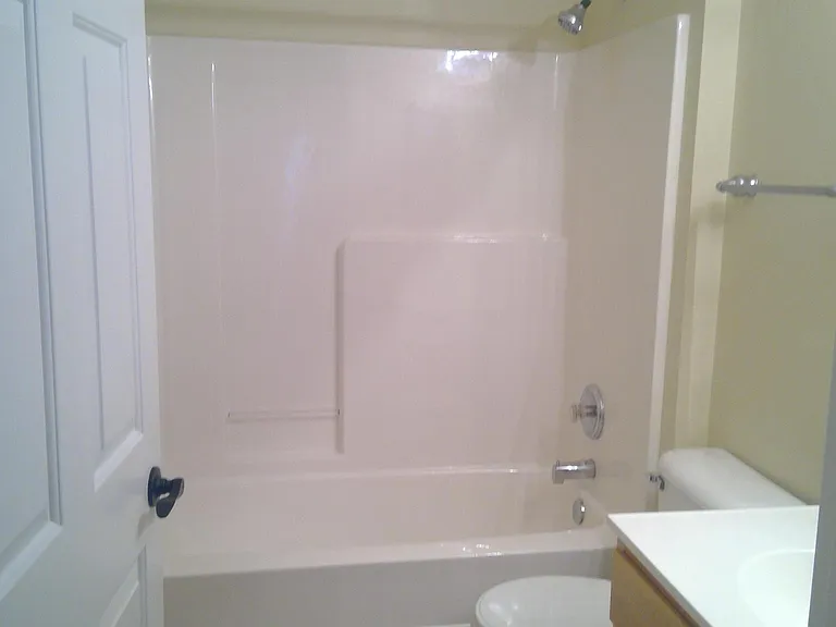 305 Sweetwater Ct — Photo 12