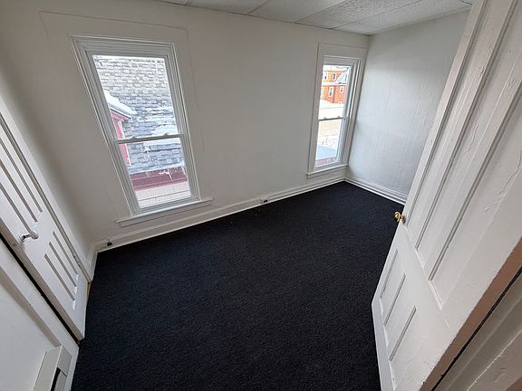 5th image of 15 Maple Ave