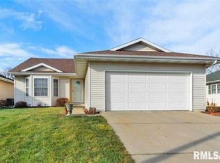 925 Knoll Pointe Pl, Springfield, IL 62703