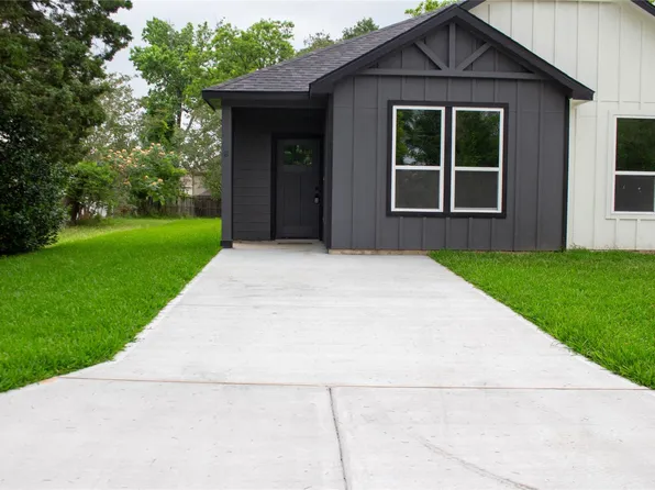 106 Runnels St, Willis, TX