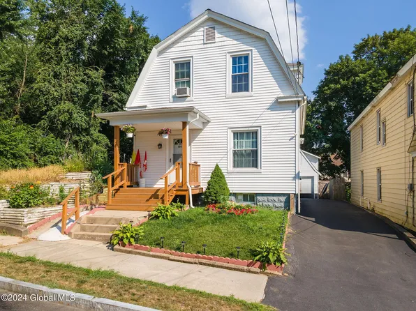 126 Robinson Street, Schenectady, NY 12304