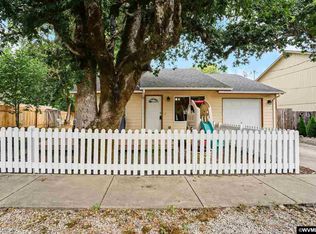 1702 Fir St, Sweet Home, OR 97386