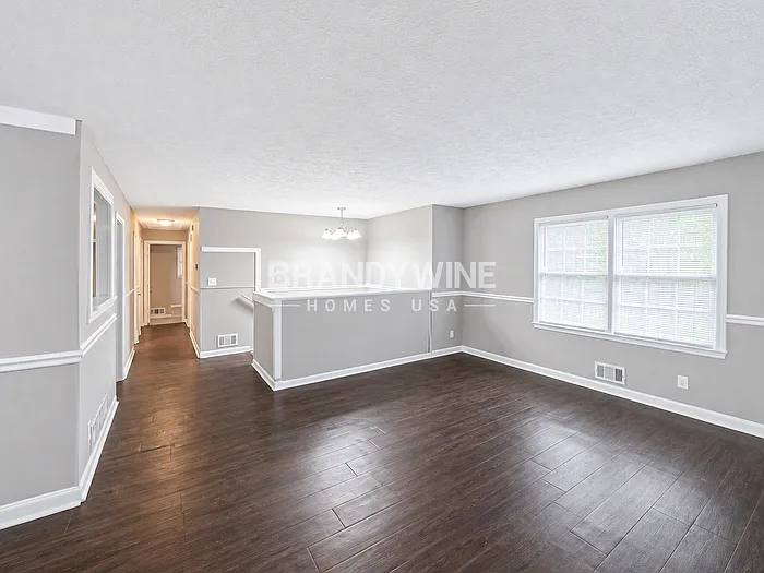 1044 Baker Ln — Photo 5