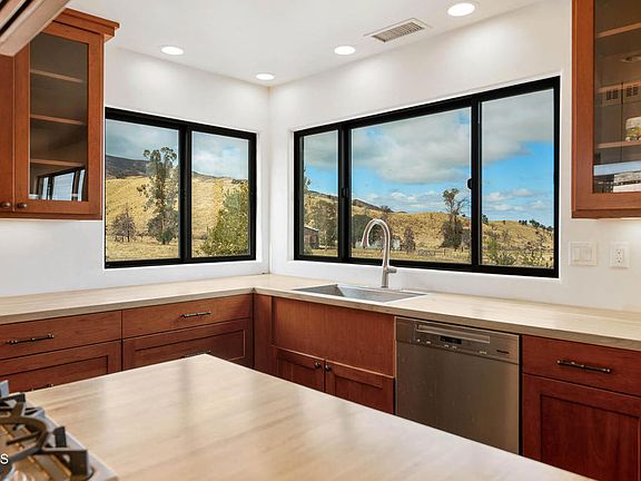 5th image of 2170 Aliso Park & Foothill Rd