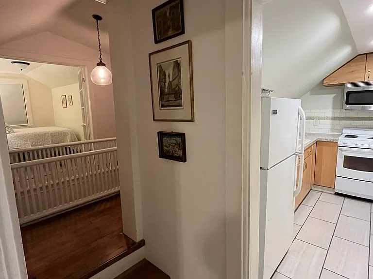 709 N Tioga St — Photo 7