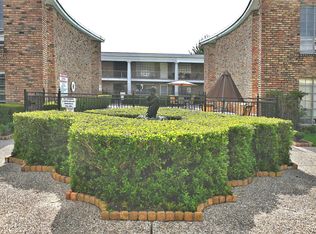 2101 Fountain View Dr APT 38C, Houston, TX 77057