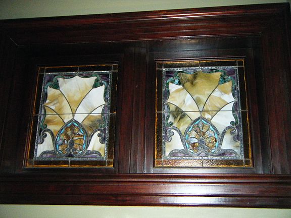 dining room stained glass "l