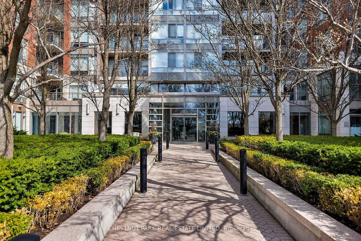 Building Photo - 500 Queens Quay W #516E
