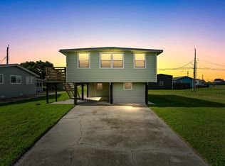 119 Palmetto Point Rd, Rockport, TX 78382