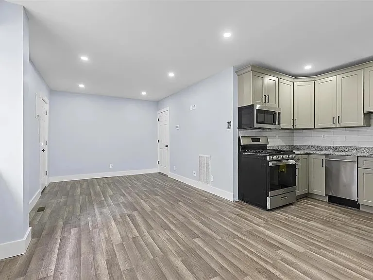392 Palisade Ave #2 — Photo 1