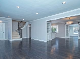 21749 S Woodland Rd, Shaker Heights, OH 44122