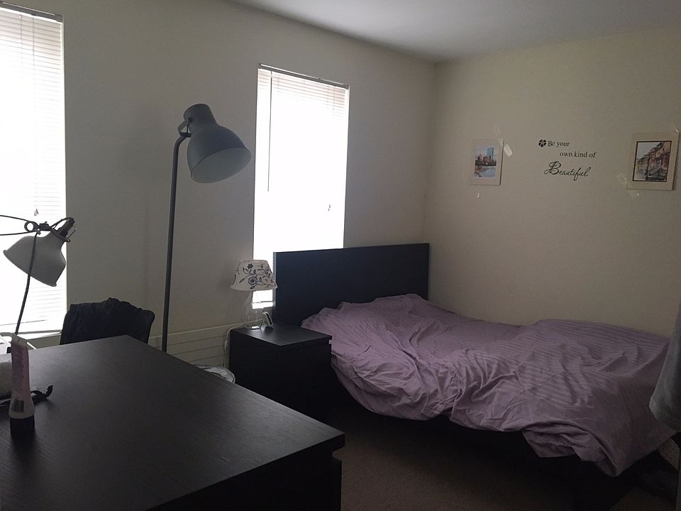 2nd image of 829 Beacon St #Jc1c