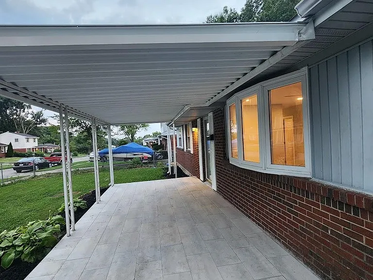 10913 Maplehill Dr — Photo 3