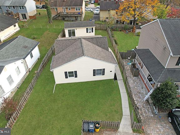 5th image of 1217 Barbud Ln