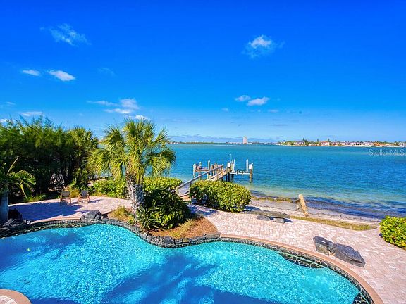 4th image of 3360 Gulfmead Dr