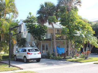 7107 Holmes Blvd, Holmes Beach, FL 34217