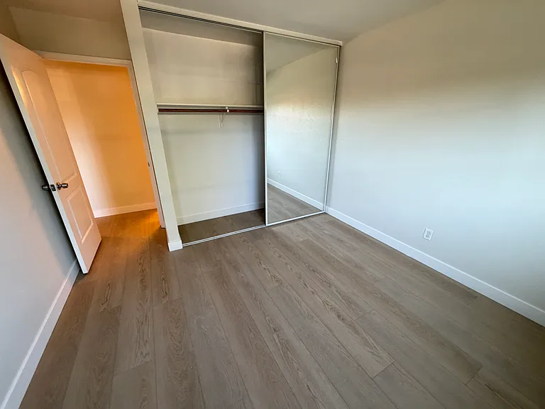 Campbell Square Apartments — Photo 18