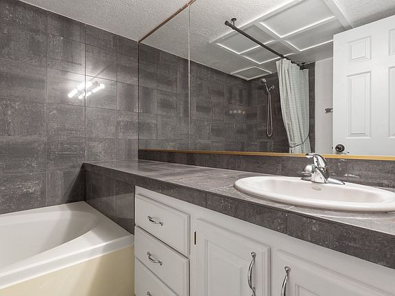 5th image of 1845 W Canyon Dr #1409