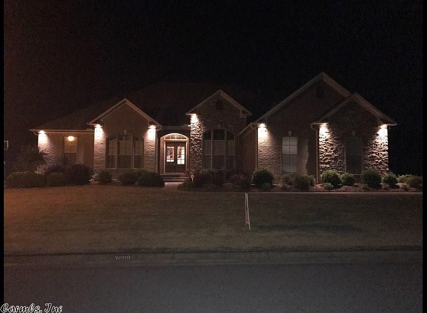 1st image of 3800 Newcastle Dr