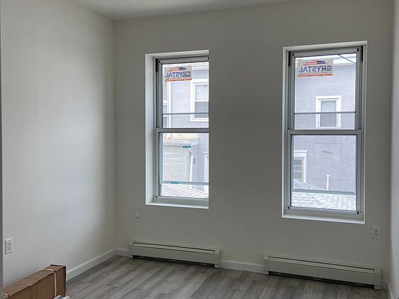 5th image of 7118 10th Ave #2R