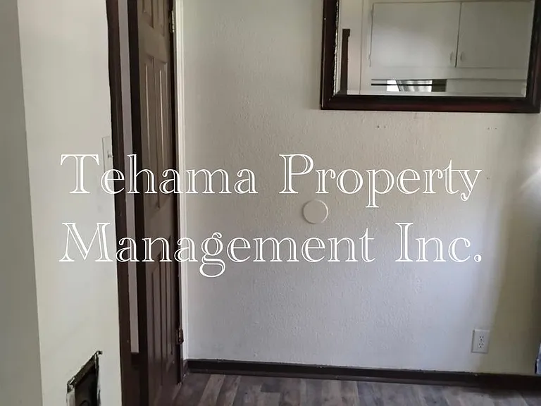 6914 Mobile Park Dr — Photo 7