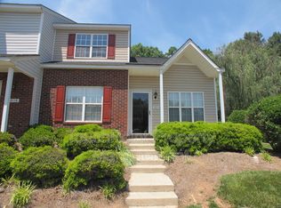 10116 Forest Landing Dr, Charlotte, NC 28213