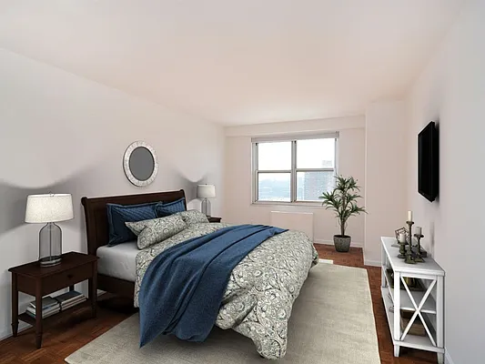 Sold by Robert E. Hill  | media 5