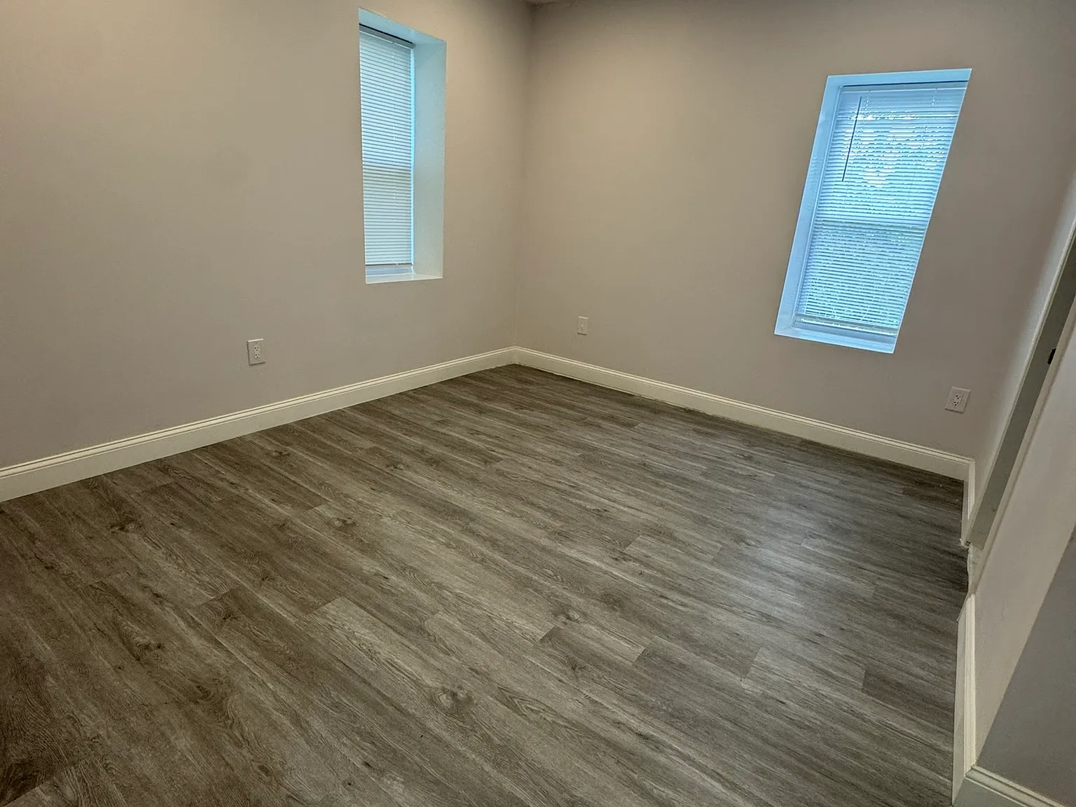 1 bed, $1,300 — Photo 4