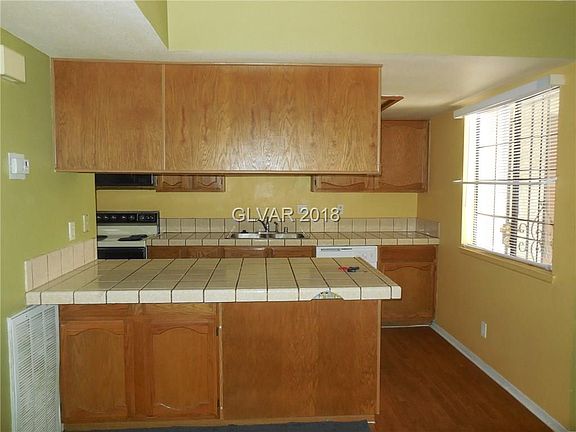 4th image of 4330 Sanderling Cir Unit 85