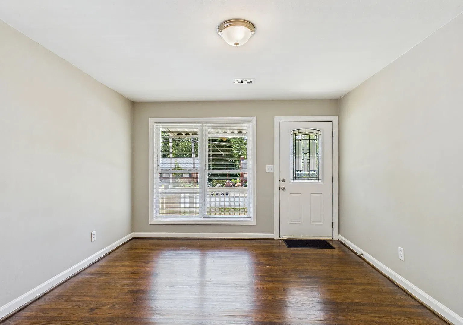 Updated home with New Kitchen, Hardwood Floors, Fenced! — Photo 4