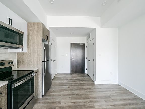 3rd image of 1420 Point Breeze Ave #212