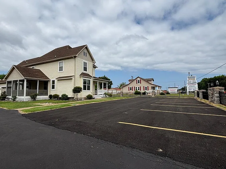 28795 Old Village Rd — Photo 3