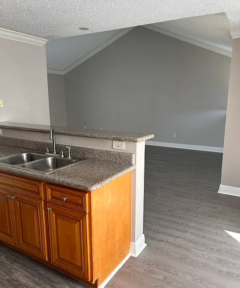 7298 Ulmerton Rd — Photo 5