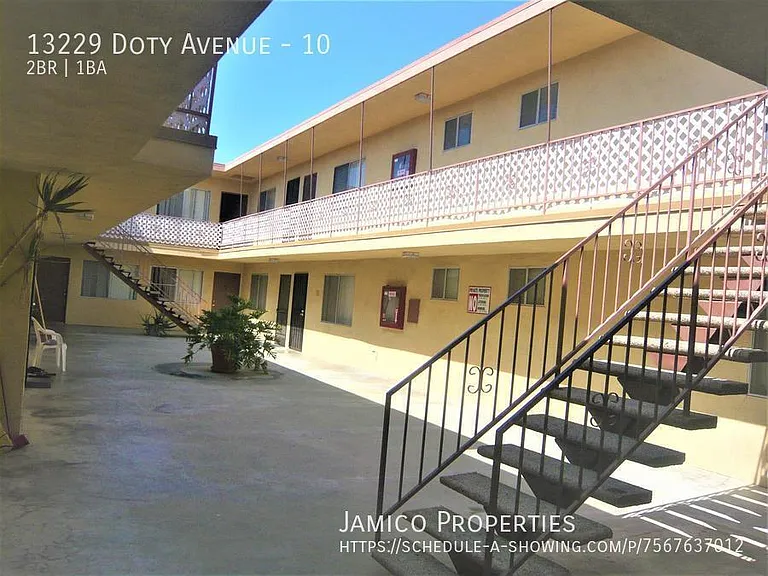 13229 Doty Ave #10 — Photo 5