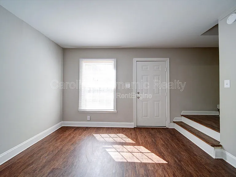 321 S Gardner Ave #6 — Photo 8