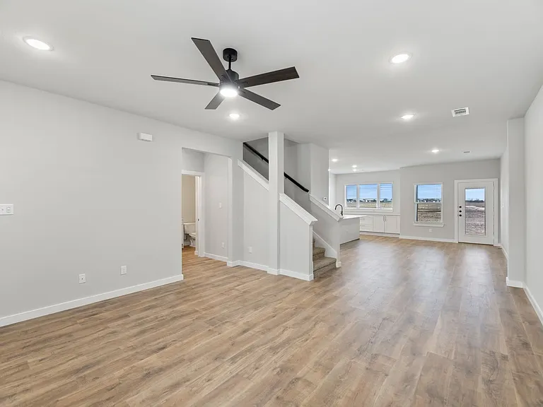 4407 Clovis Ct — Photo 4