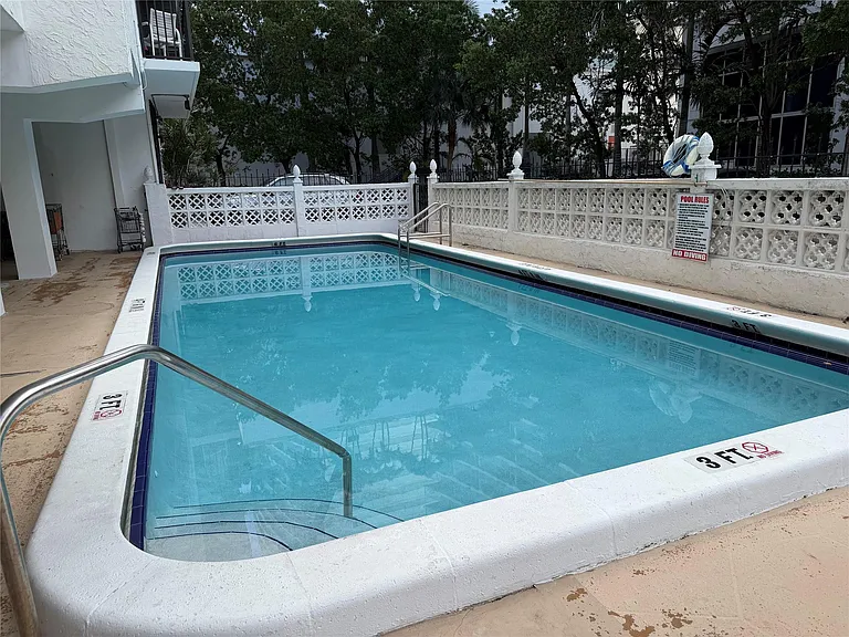 3000 Riomar St #406 — Photo 20