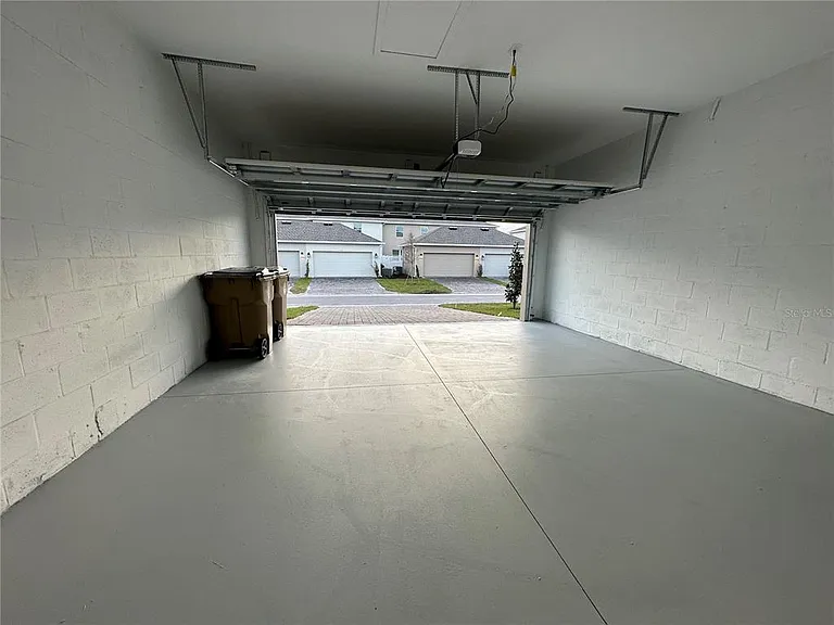 3068 Addison Blvd — Photo 10