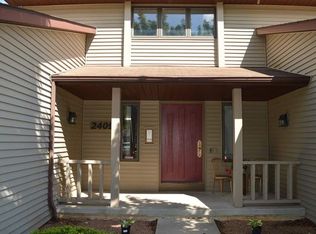 2409 Cedar Rdg APT B, Green Bay, WI 54313