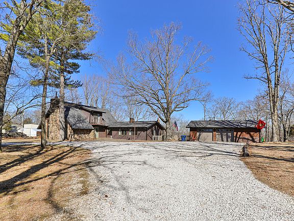 4th image of 2525 Beacon Hill