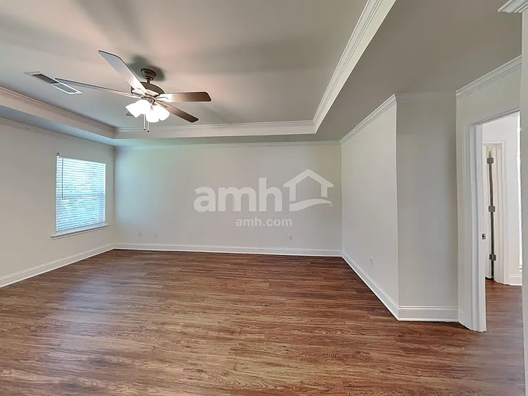 312 Bourne St — Photo 15