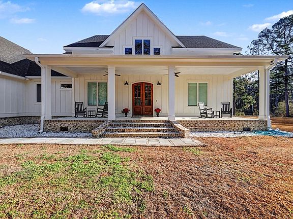 4th image of 861 Saint Paul Rd